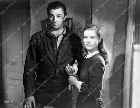 Robert Mitchum Barbara Bel Geddes film noir Blood on the Moon 4710-24