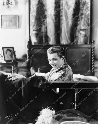 Douglas Fairbanks Jr. cool photo 4710-28
