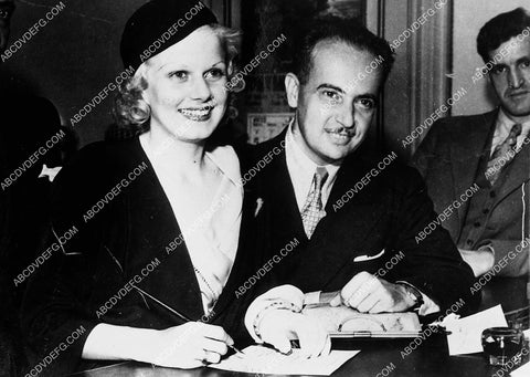 news photo Jean Harlow Paul Bern getting marriage license 4722-06