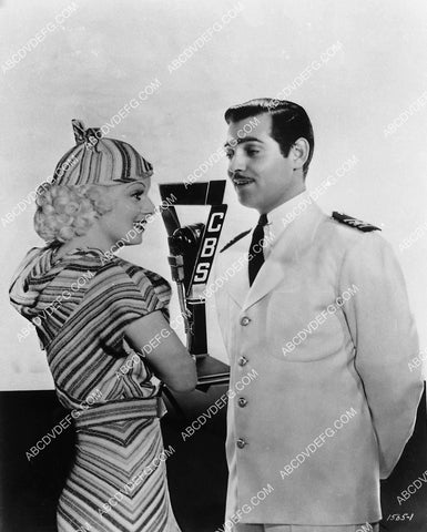 Jean Harlow & Clark Gable at the CBS microphone 4722-30