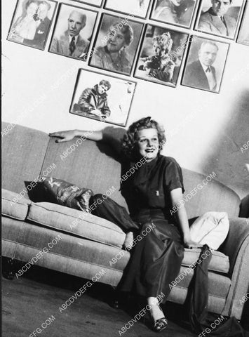 great candid Jean Harlow 4722-34