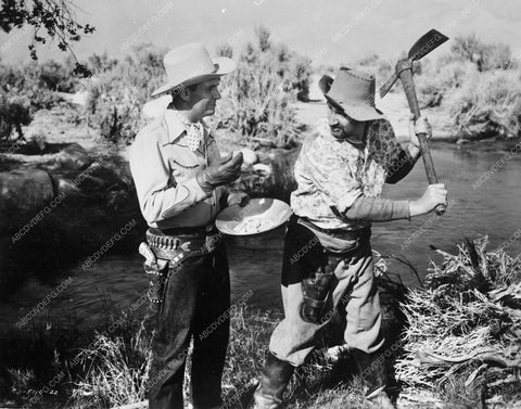 Gene Autry & Pat Buttram in Valley of Fire 4896-01