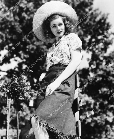 Lucille Ball goes cowgirl for the great outdoors 4930-30