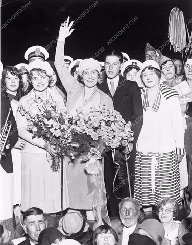 news photo Aimee Semple McPherson at public function 4b09-076