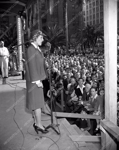 news photo Ilona Massey at Music for Victory Concert war effort 4b09-120
