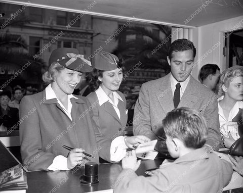 news photo Ilona Massey at Music for Victory Concert war effort 4b09-123