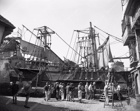 cool studio exterior set very large galleon type ship 4b09-236