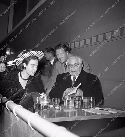 Hollywood stars attends Louis B Mayer horse auction financial woes 4b09-408