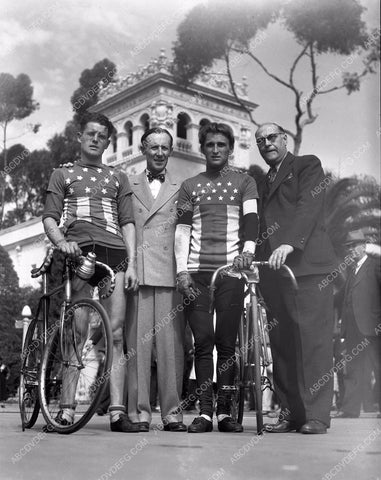 sports bicycle stars Lynn Abel Charles Morton Chic Sale public event 4b09-460