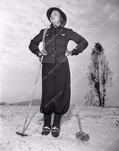 actress Whitney Bourne snow skiing shoot 4b09-581