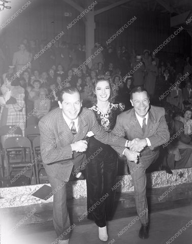 Milton Berle Joe E. Brown and some babe 4b09-617