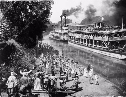 Cotton Palace Riverboat film Showboat 4b10-426