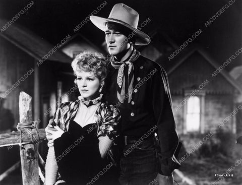 Claire Trevor John Wayne classic western film Stagecoach 4b10-490
