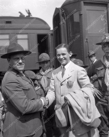 Douglas Fairbanks Jr. E.B. DeGroot arrive by train 4b10-592
