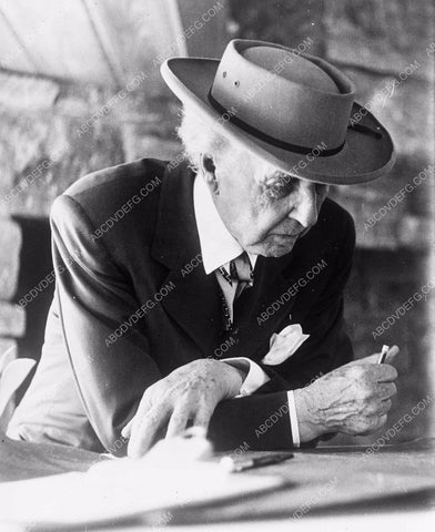 news photo architect Frank Lloyd Wright 4b10-609