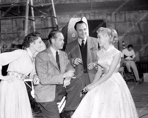 Janet Leigh behind the scenes 4b10-645