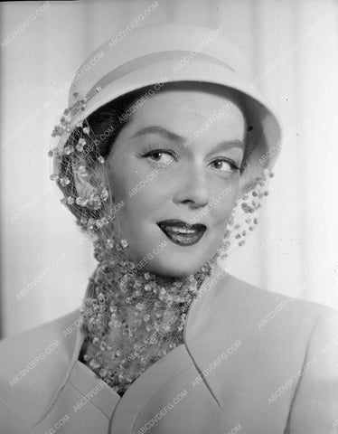 Rosalind Russell cute hat portrait 4b10-649