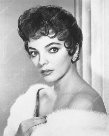 elegant Joan Collins portrait 5075-17