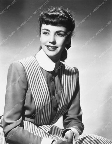 Jennifer Jones portrait Cluny Brown 5193-35