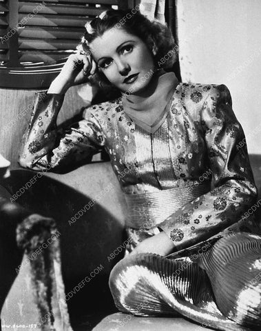 Jean Arthur on the sofa 5328-03