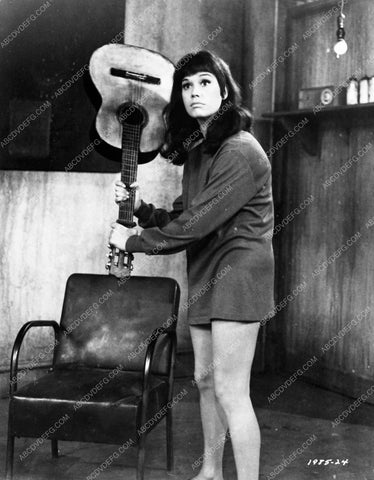 Mary Tyler Moore with Guitar What's So Bad About Feeling Good 5388-17