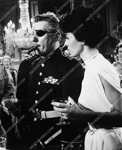 Danny Kaye Dana Wynter film On the Double 5491-09