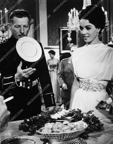 Danny Kaye Dana Wynter film On the Double 5491-10