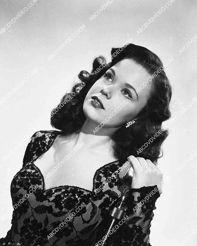 beautiful Gloria Jean portrait 5596-014