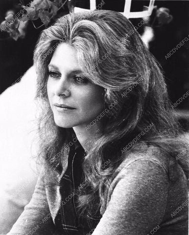 beautiful Lindsay Wagner portrait 5610-30