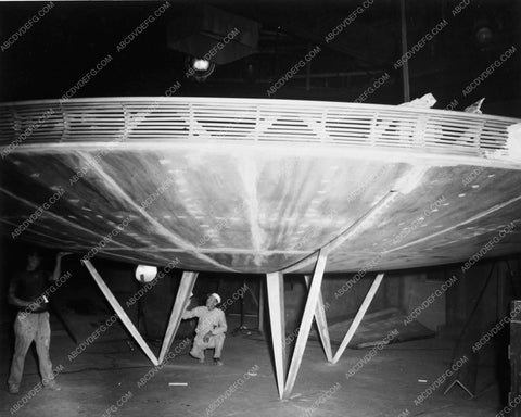 behind the scenes set building of Bamboo Saucer 5795-13