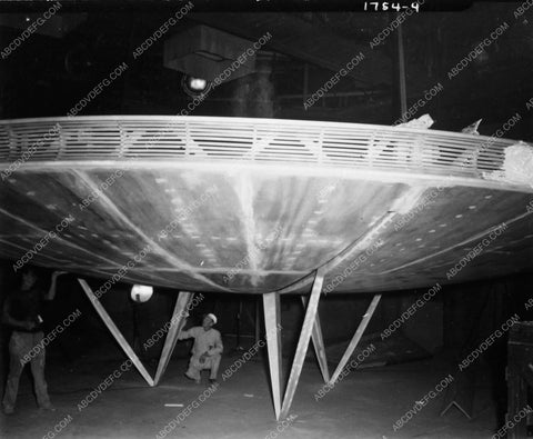 behind the scenes set building of Bamboo Saucer 5795-20