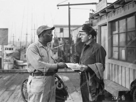 John Garfield at the docks from The Breaking Point 5950-03