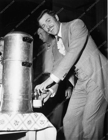 Howard Keel behind the scenes MGM Studios 6158-16