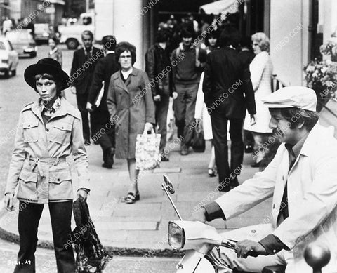 Mia Farrow Topol film The Public Eye 6170-11