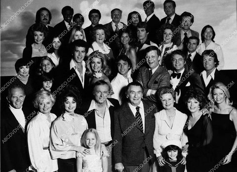 Deidre Hall and a whole ton o cast members TV Days of Our Lives 6300-23
