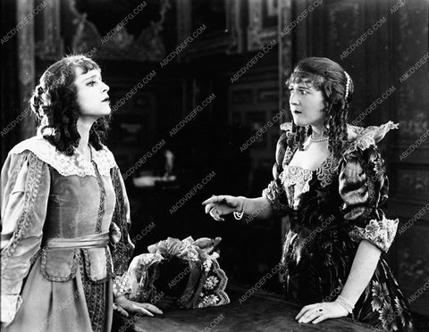 Mary MacLaren silent film The Three Musketeers 6386-10