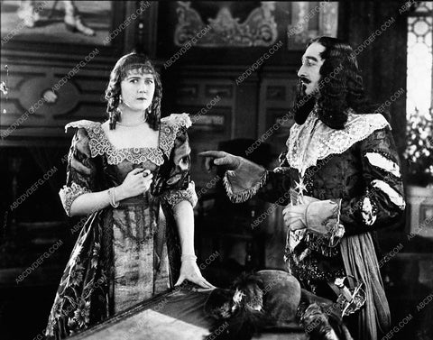 Mary MacLaren Adolphe Menjou silent film The Three Musketeers 6386-11