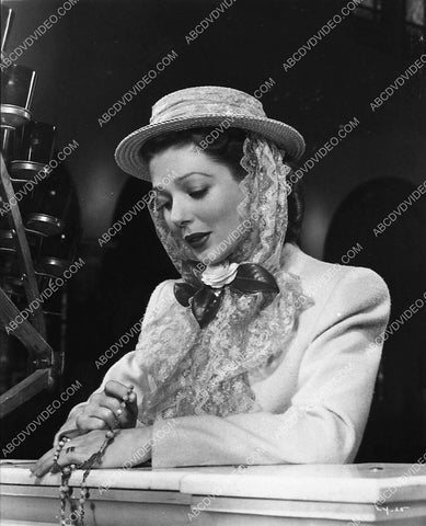 Loretta Young portrait 6482-08
