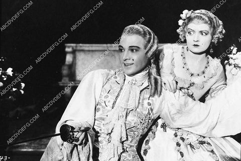 Rudolph Valentino Bebe Daniels silent film Monsieur Beaucaire 6485-11