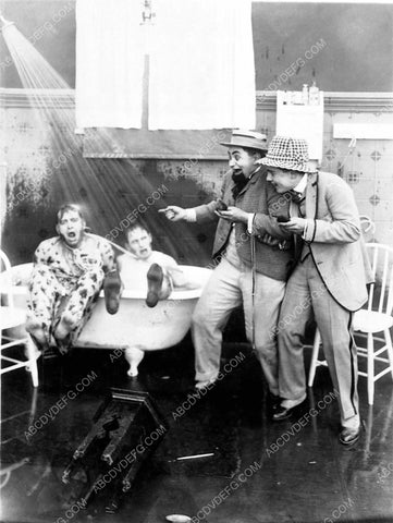unknown silent comedians in bathroom shower scene 6522-21