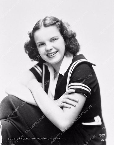 Judy Garland in her sailor outfit portrait 6556-10
