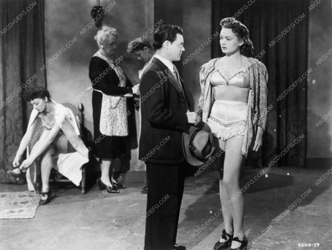 Eddie Quillan with Cheesecake Chorus Girl from Sensation Hunters 6600-16