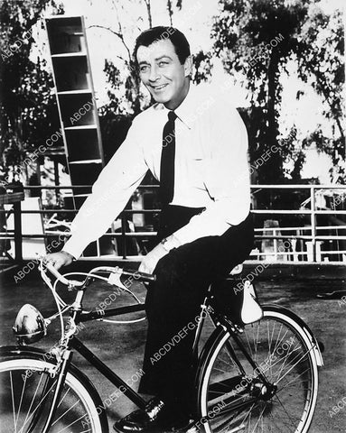 Robert Taylor on his bicycle 6628-16