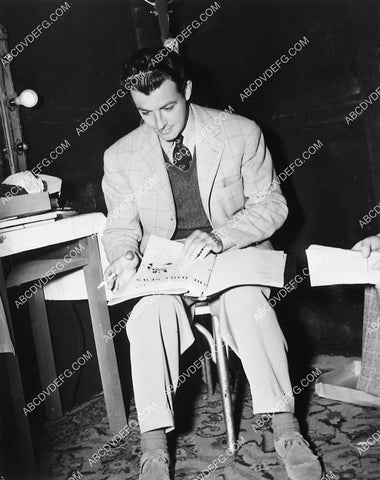 cool Robert Taylor behind the scenes 6628-22
