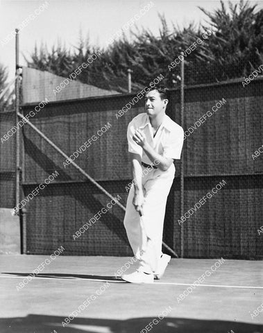 athletic Robert Taylor on the tennis court 6628-32