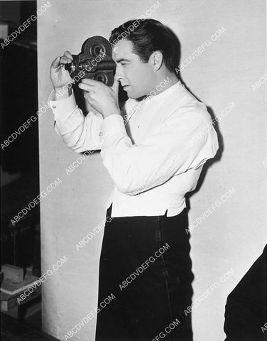 Robert Taylor making some home 8mm movies on set 6628-35