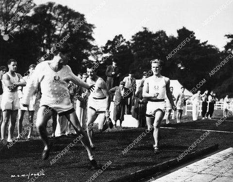 Robert Taylor and the guys in track and field film A Yank at Oxford 6632-09