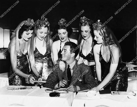 beautiful chorus girls swarm Robert Taylor and get his autograph 6640-16