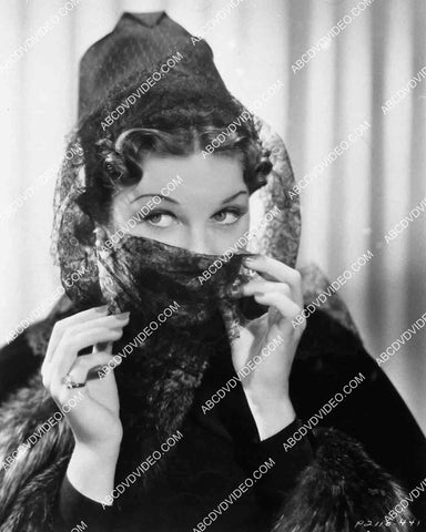 Martha Raye hiding behind a veil portrait 6877-022
