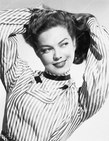 sexy Dona Drake portrait 6974-06